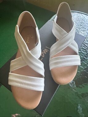 Pima White Crisscross Slide Sandals with Tan Footbed